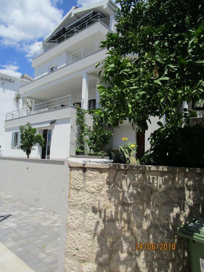 Apartmani Marinovic Podgora Buitenkant foto